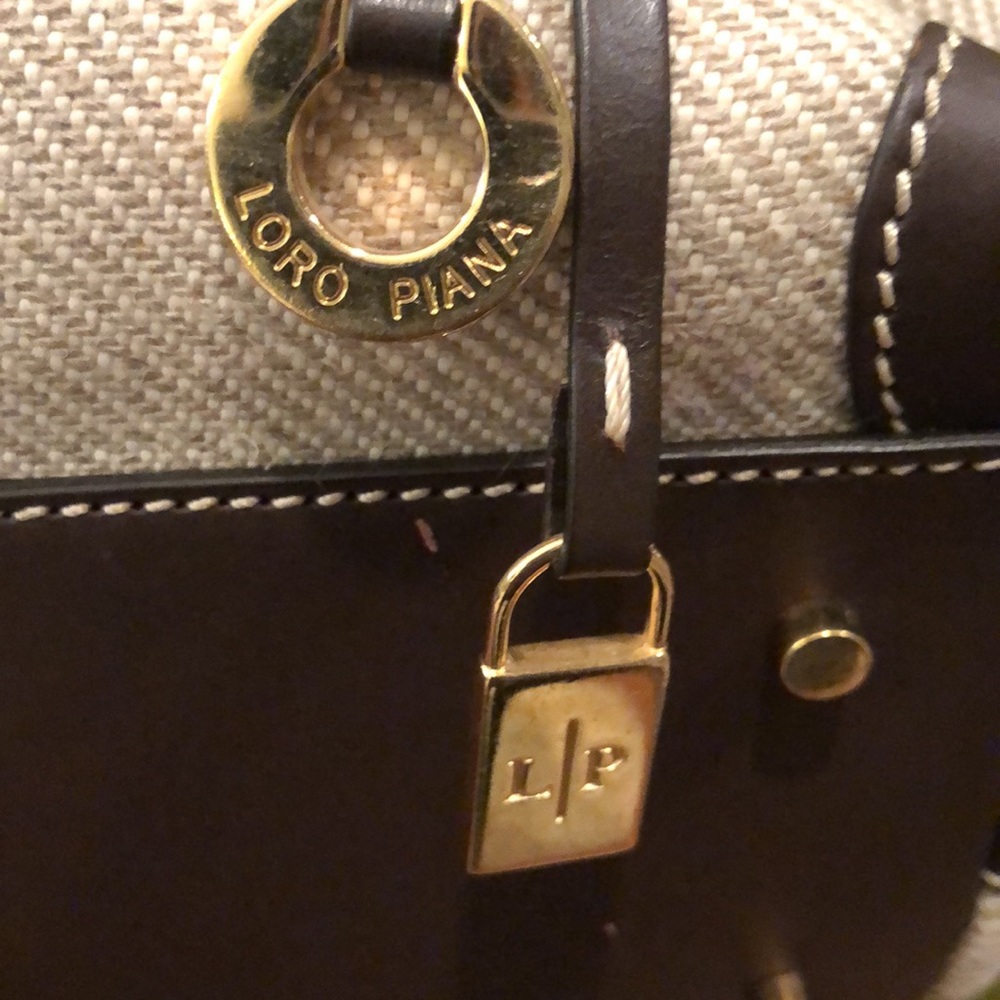 Nicely used Loro Piana bag - Picture 3 of 16